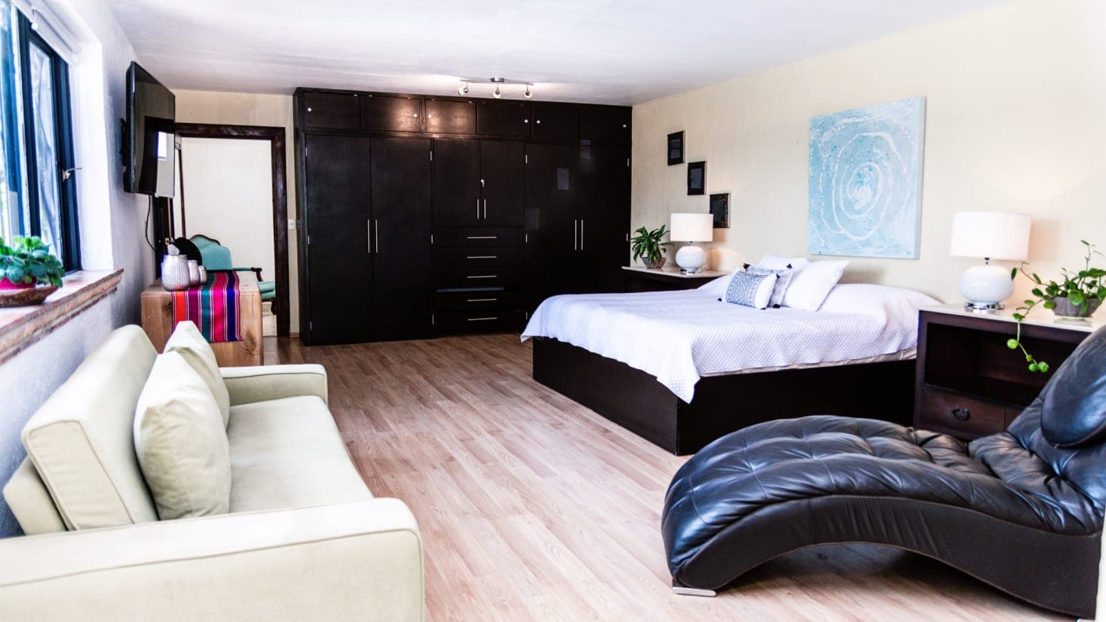 ANANA San Rafael 1BD - Photo 1
